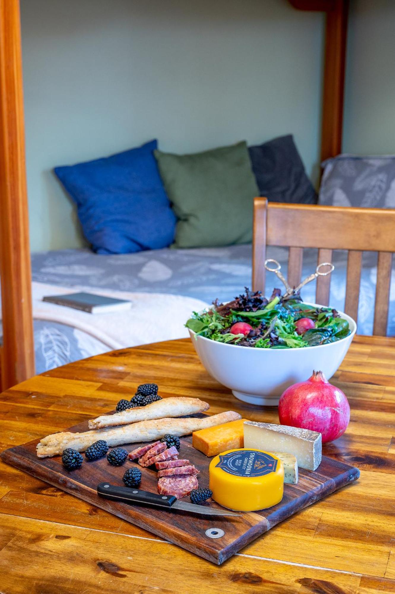 Victoria Falls House Inn ネルソン エクステリア 写真